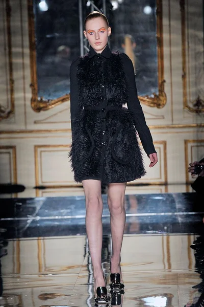 Look 29